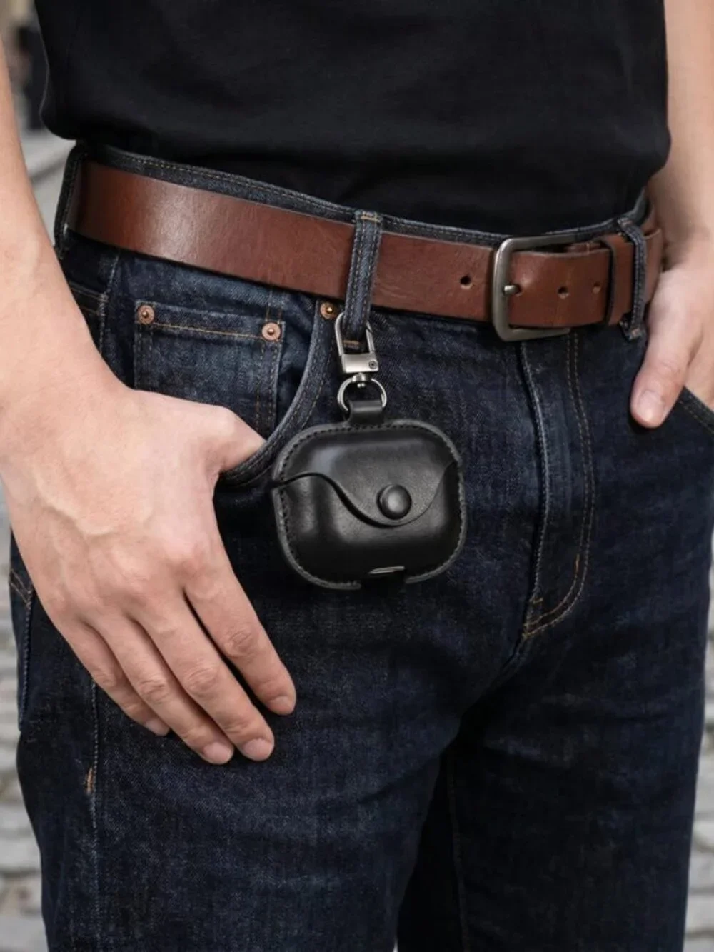 Black AirPods Vintage Leather Case - Brass Hardware Clip